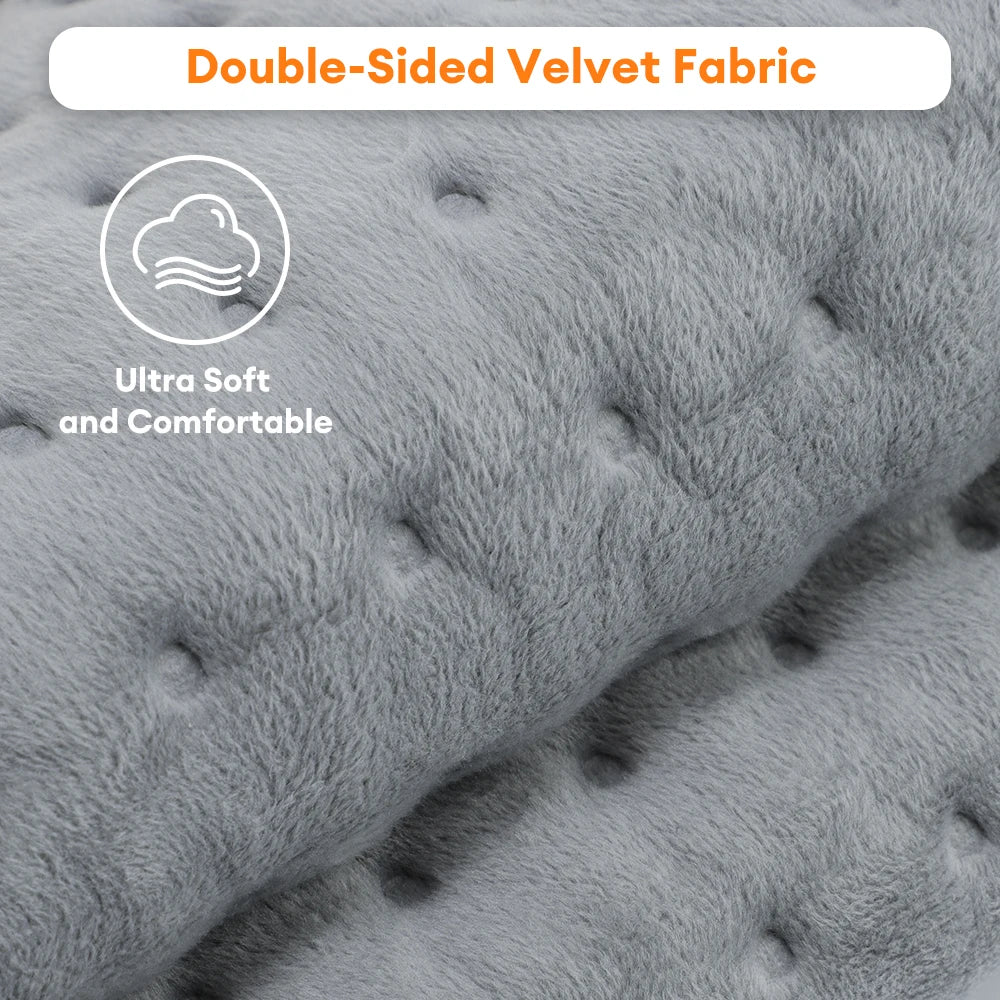 Close-up of double-sided velvet fabric with text indicating softness and comfort.